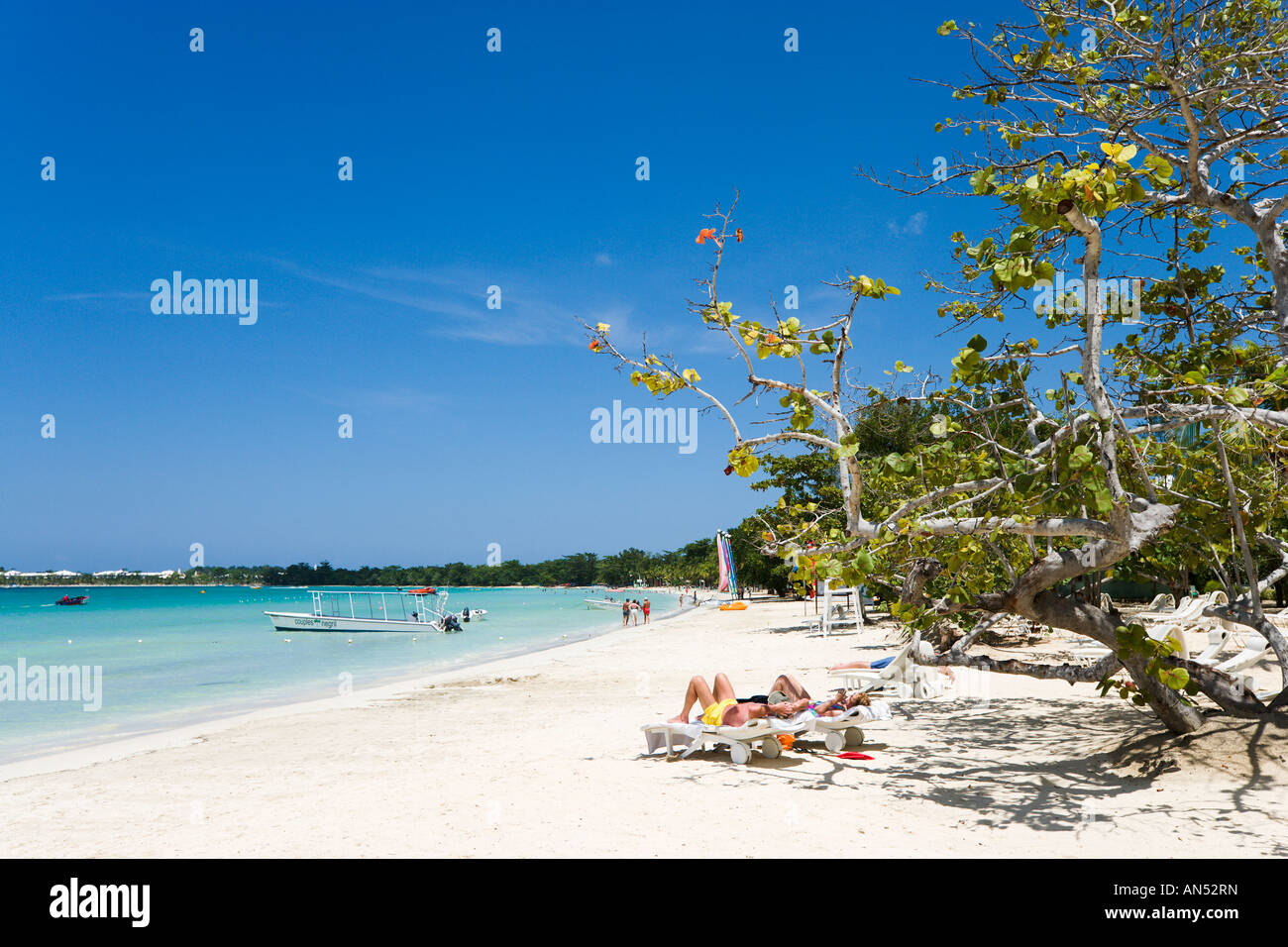 Strand vor 'Paare Hotel', Bloody Bay, Negril, Jamaika, Karibik, West Indies Stockfoto