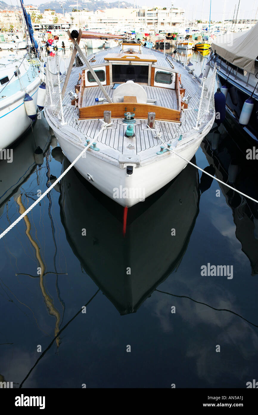 Yachten den Hafen Port-Le-Vieux in Cannes Frankreich Textfreiraum Stockfoto