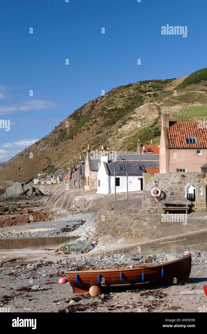 Crovie Dorf an der Banffshire Küste westlich von Fraserburgh in Grampian Region Schottlands.  XPL 3296-326 Stockfoto