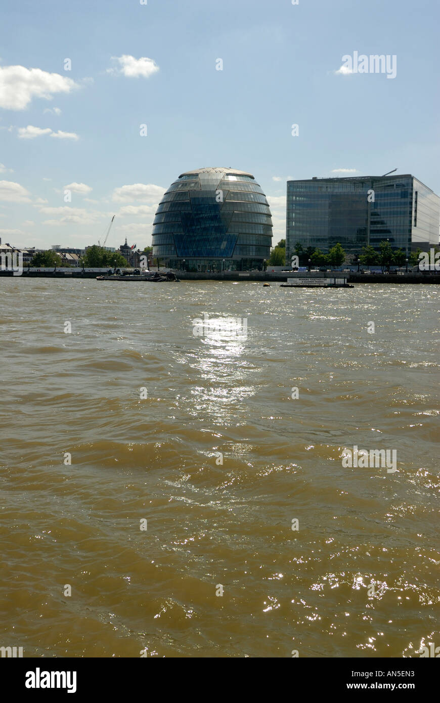 New City Hall Southwark London Assembly betrachtet aus dem Norden über die Themse Stockfoto