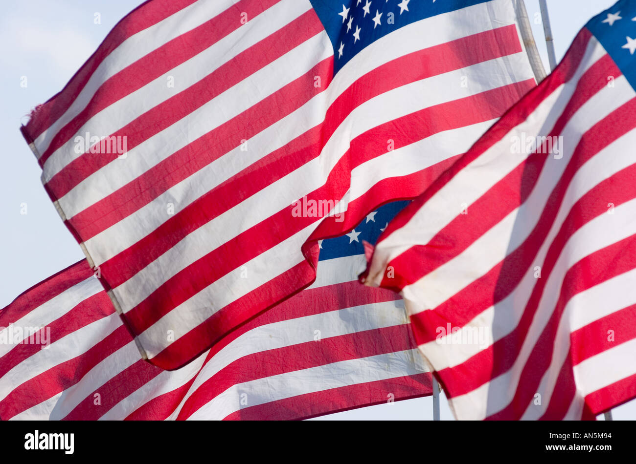 Amerikanische Flaggen wehen im Wind uns Flagge abstrakt Stockfoto