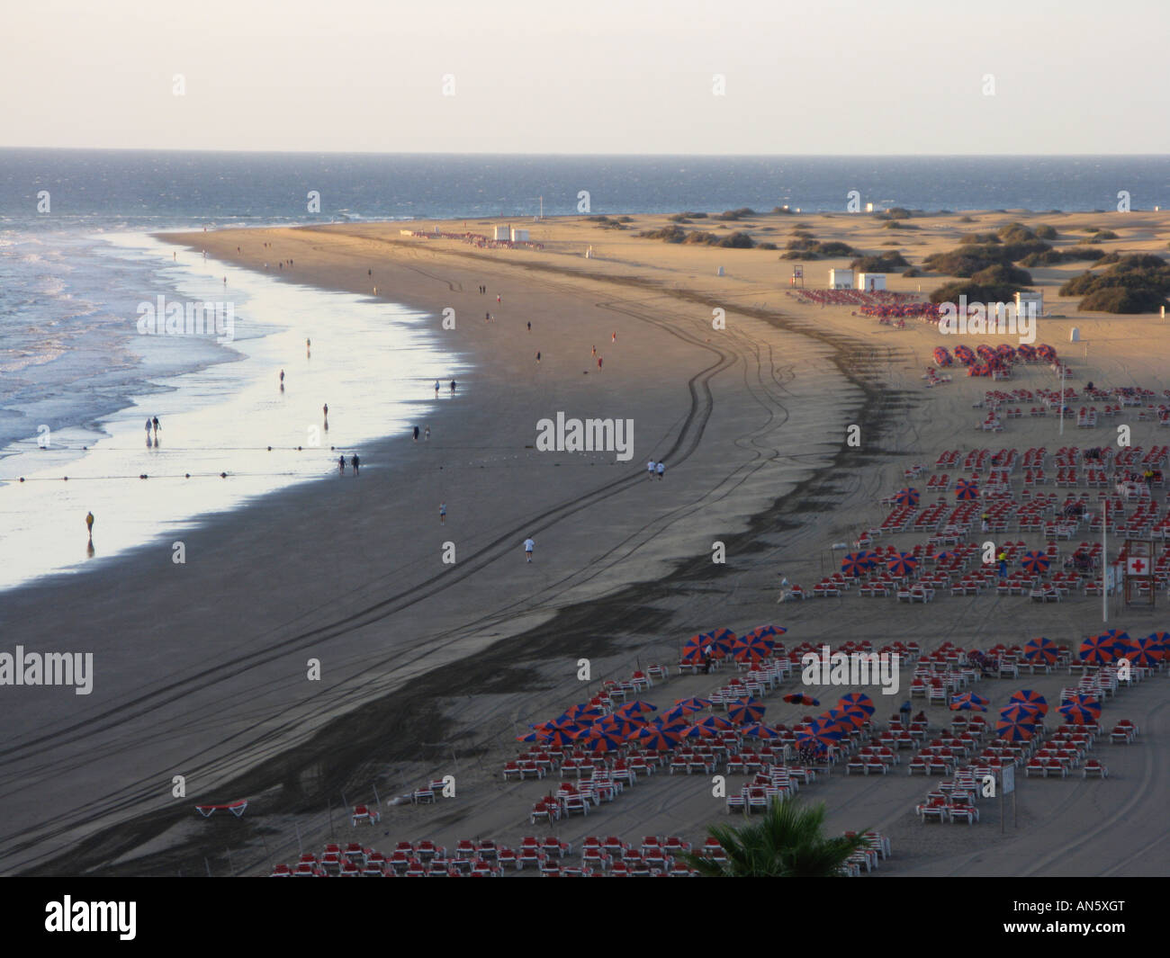 Der Strand Playa del Ingles auf Gran Canaria, Spanien. Stockfoto