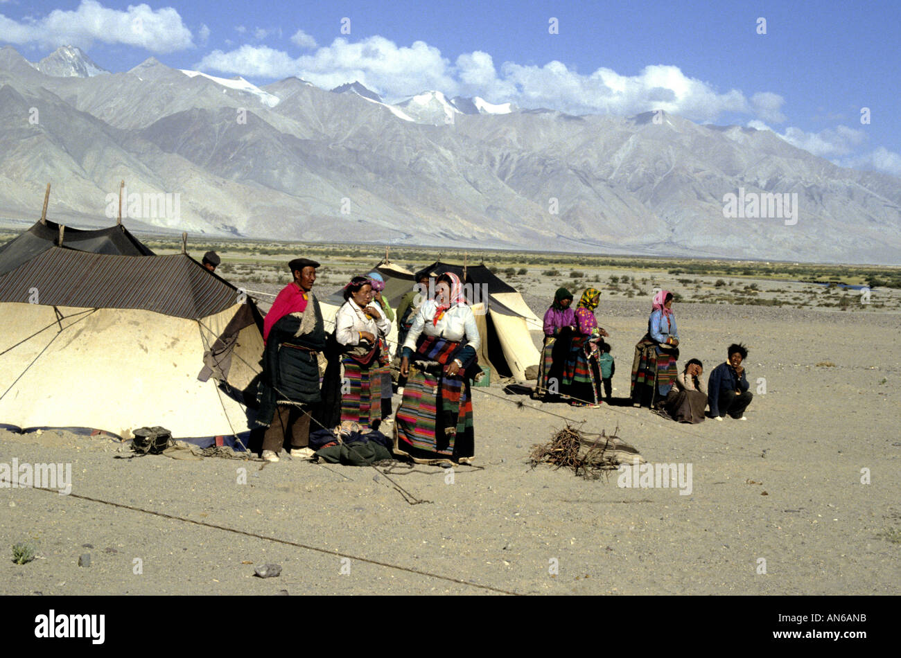 Tibetische Nomadencamp Pilger auf ihrem Weg zu den Heiligen Mount Kailash in Westtibet, eine Reise, die viele Monate dauern Stockfoto