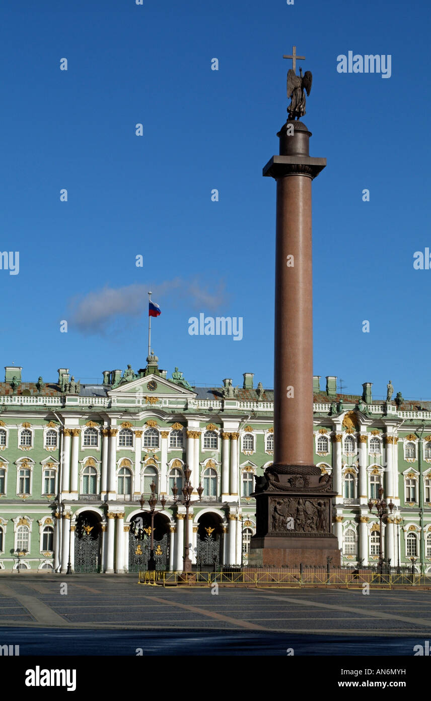 Alexander Column roten Granit und 600 Tonnen zusammen mit The Hermitage Palace Square St Petersburg Russland Stockfoto