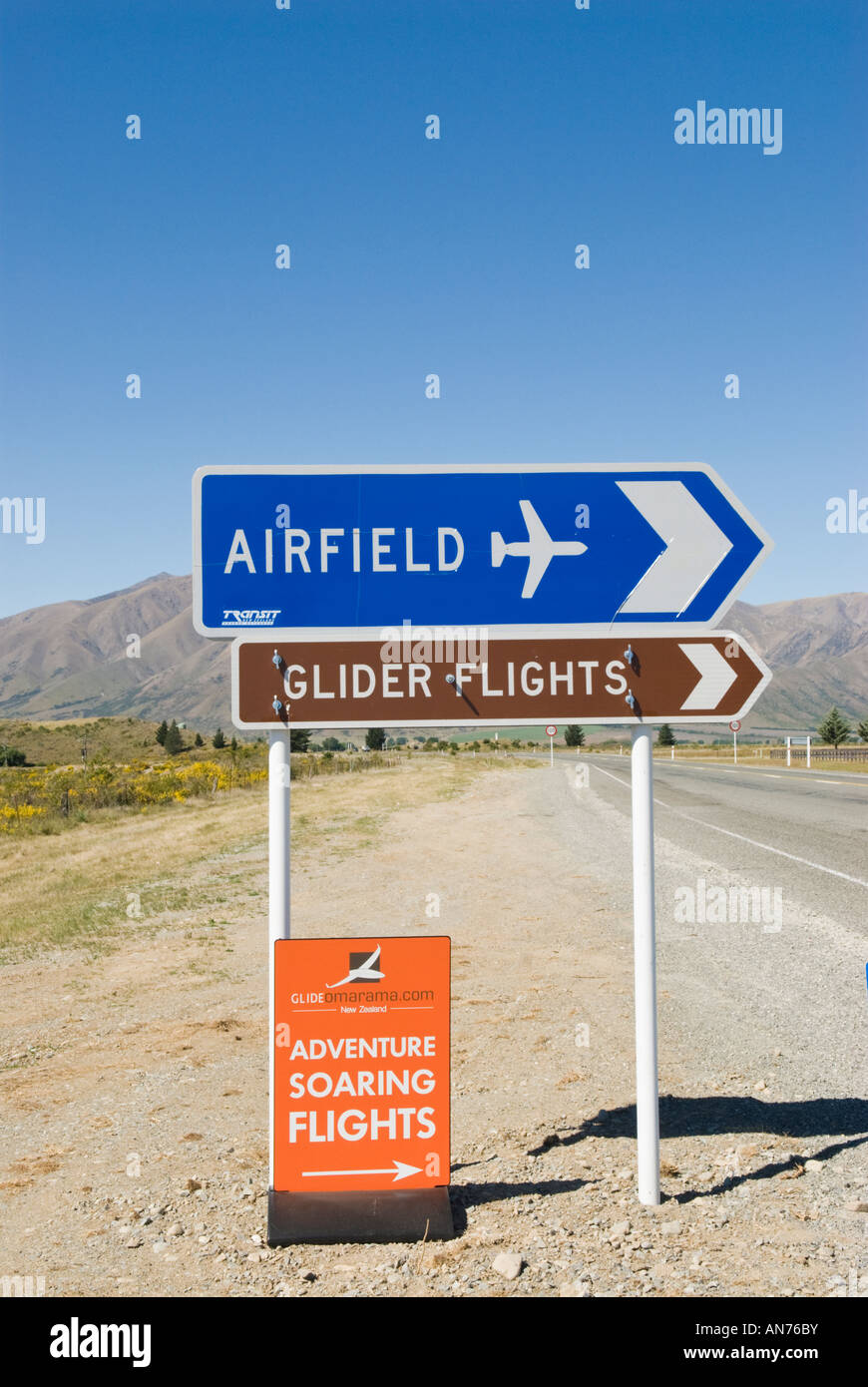 Gleitschirm-Flüge gegenüberstehenden Welt renommierten Omarama-Flugplatz in New Neuseelands Mackenzie Basin Stockfoto