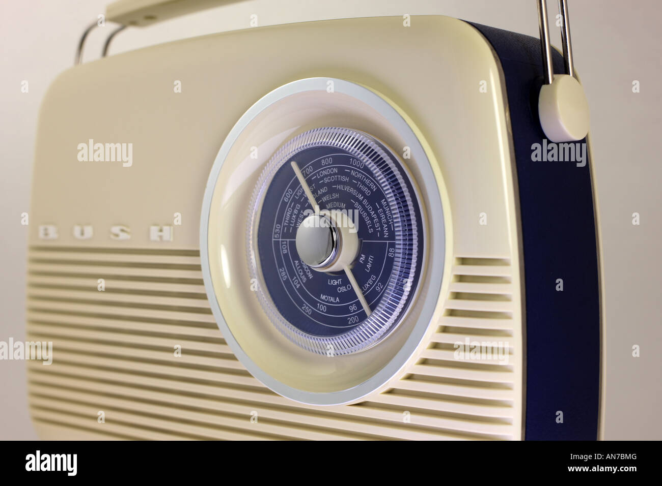 Alten batteriebetriebenes Stil Kofferradio. Stockfoto