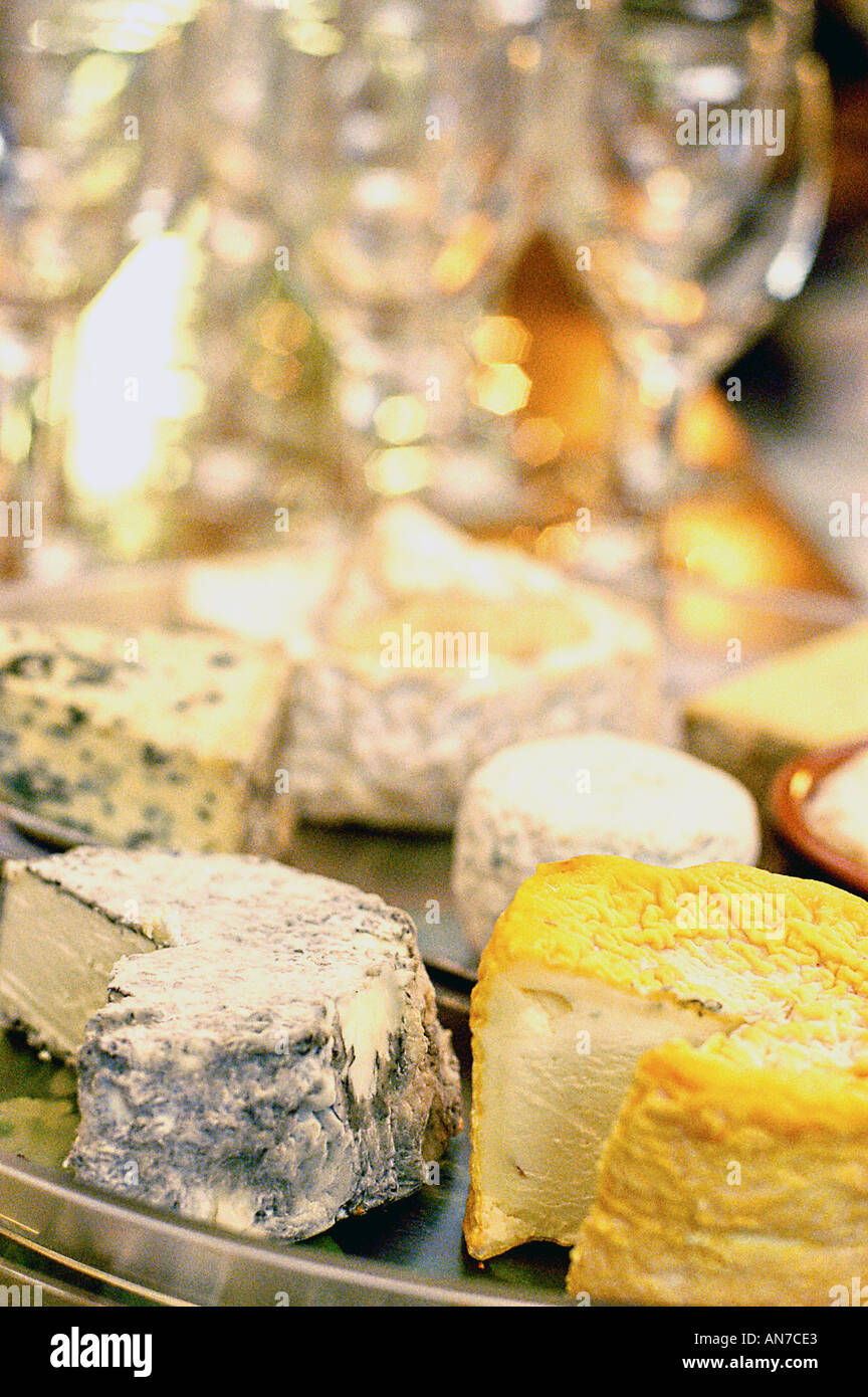 Paris Frankreich, französischer Käse, Essen auf einem Teller, im französischen Bistro-Restaurant "L'Equitable" hautnah Stockfoto