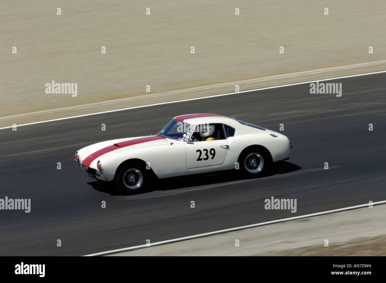 Lula Wang ihr 1959 Ferrari 250 GT auf der 33. Rolex Monterey Historic Automobil Rennen 2006 Stockfoto