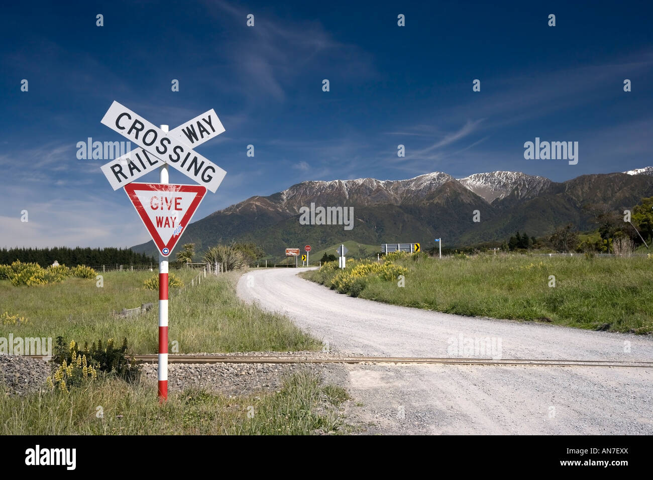 Ein Bahnübergang in Kaikoura, Neuseeland Stockfoto