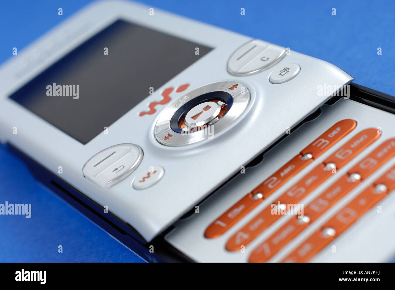 Sony Ericsson W580i Slider Handy Walkman Handy hautnah Stockfoto