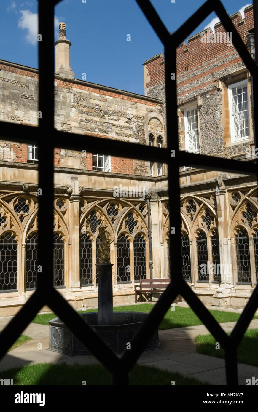 Deans Cloisters and Garden, St Georges Chapel, Windsor Castle, Berkshire, England 2006 2000er Jahre UK HOMER SYKES Stockfoto