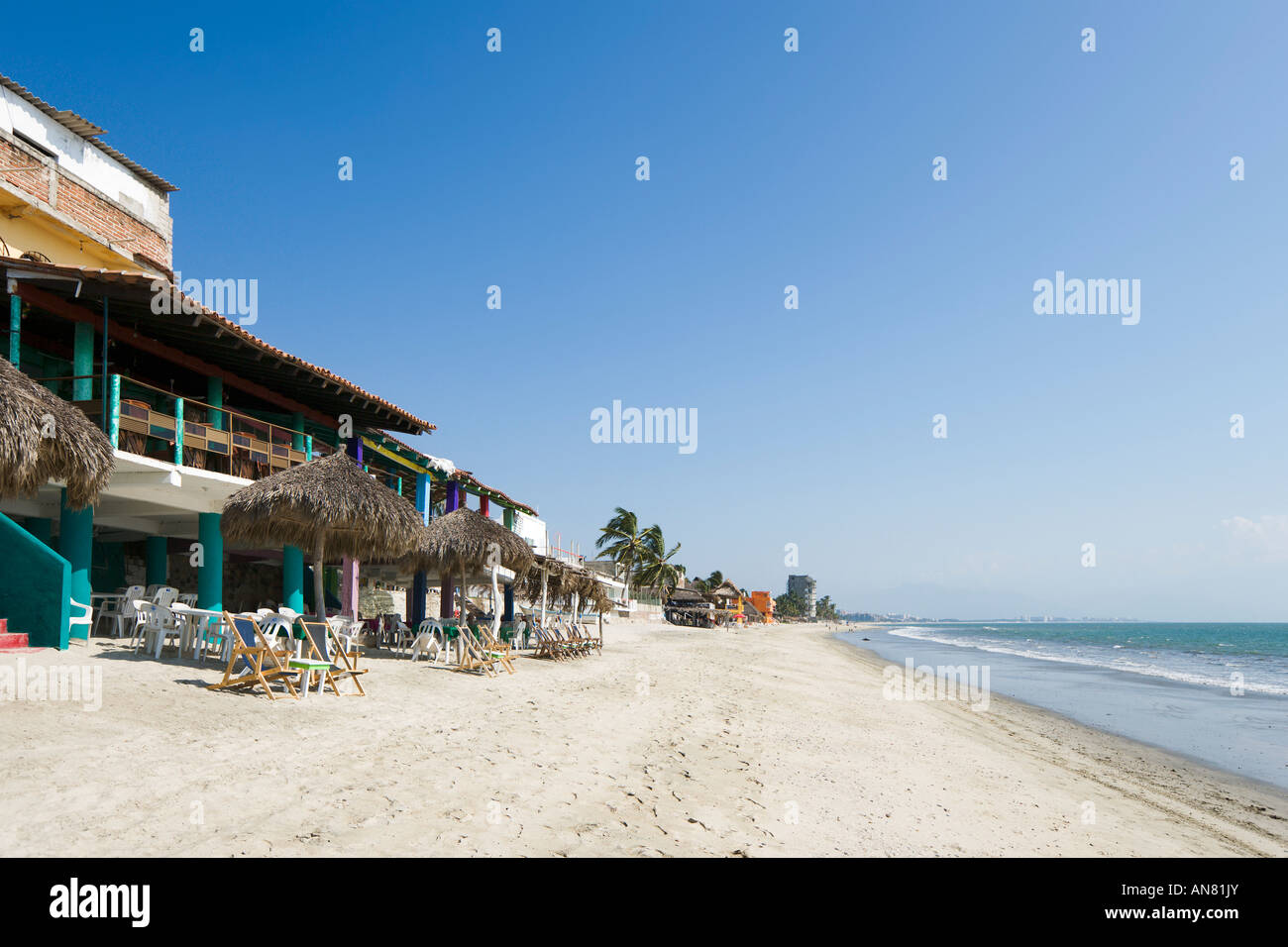 Beachfront Restaurant, Bucerias, in der Nähe von Nuevo Vallarta, Riviera Nyarit, Puerto Vallarta, Pazifikküste, Mexiko Stockfoto