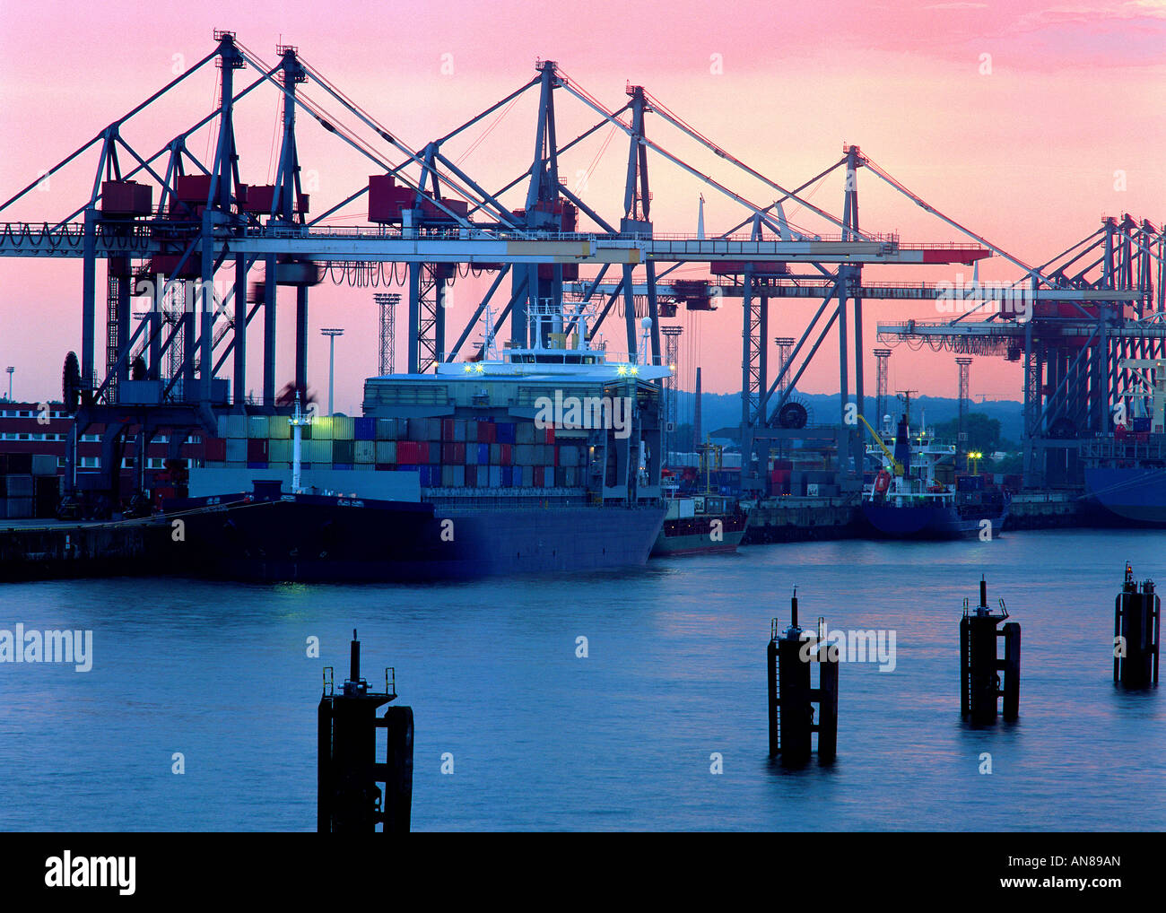 Containerhafen Stockfoto
