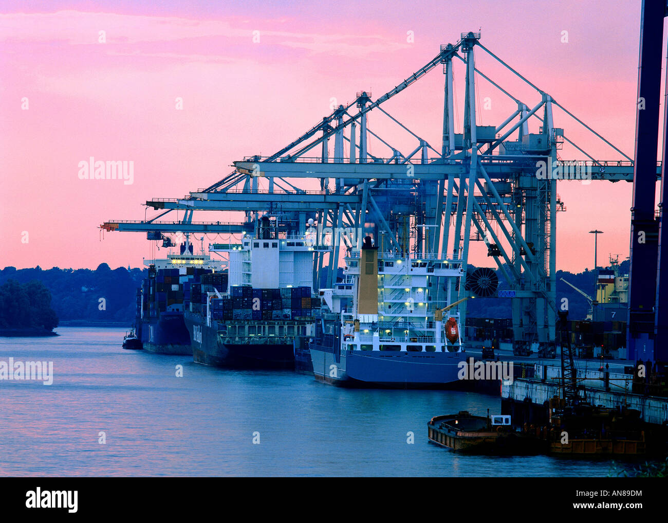 Containerhafen Stockfoto