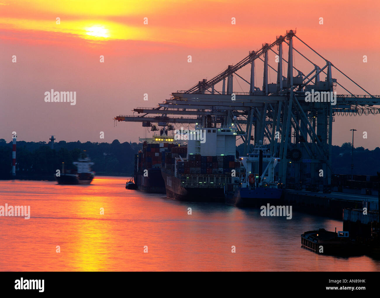 Containerhafen Stockfoto
