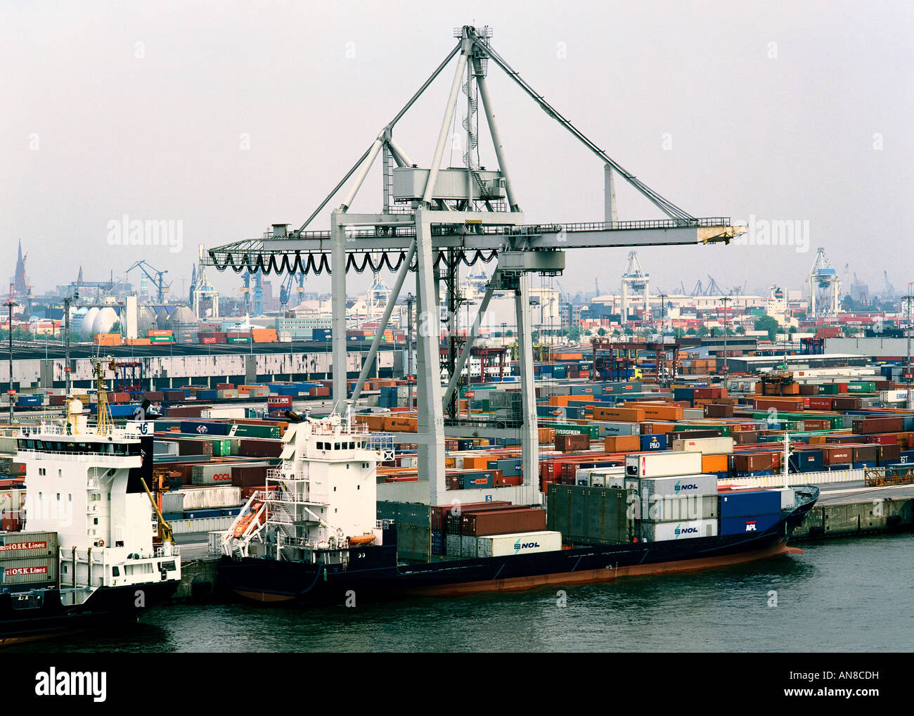 Containerhafen Stockfoto