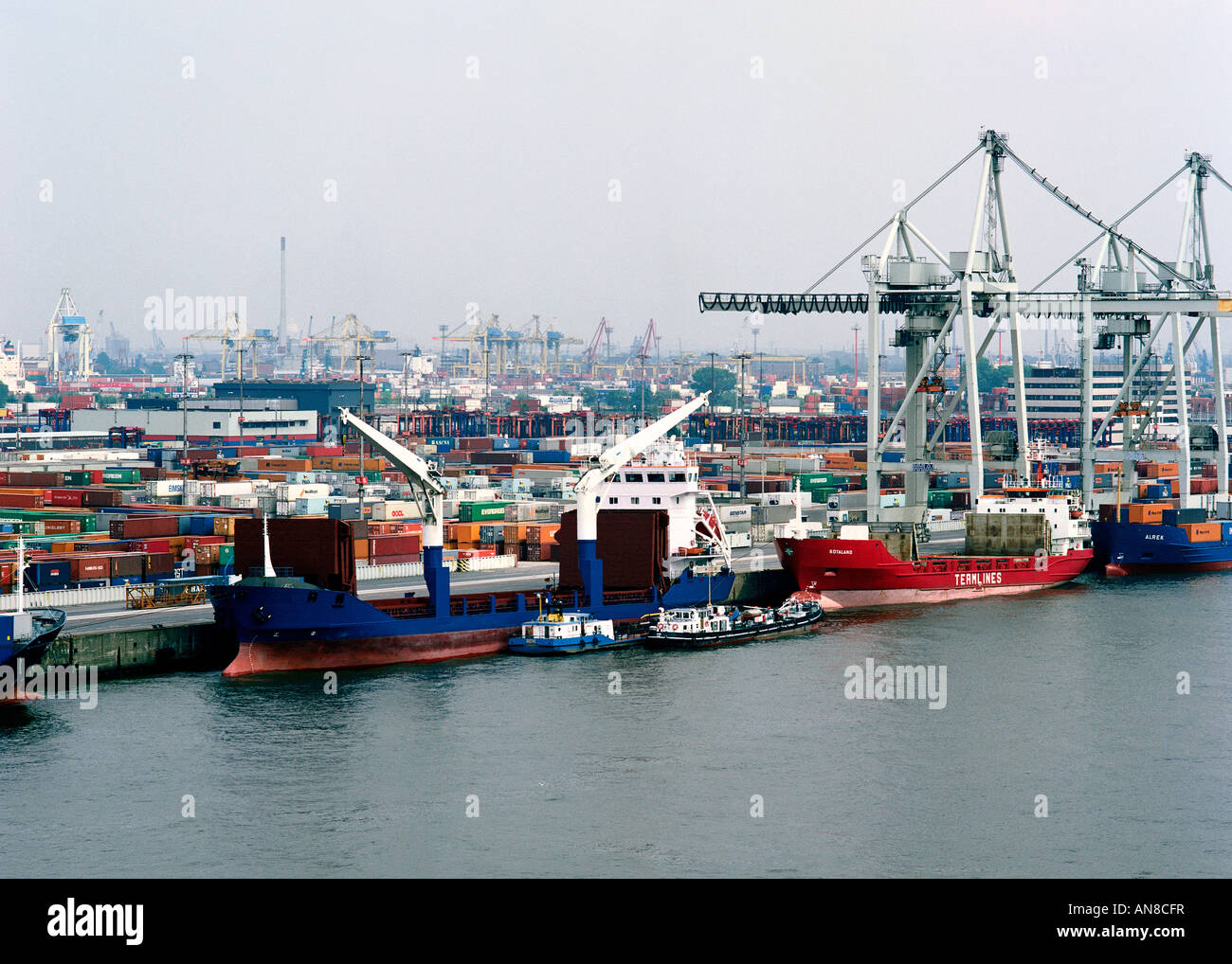Containerhafen Stockfoto