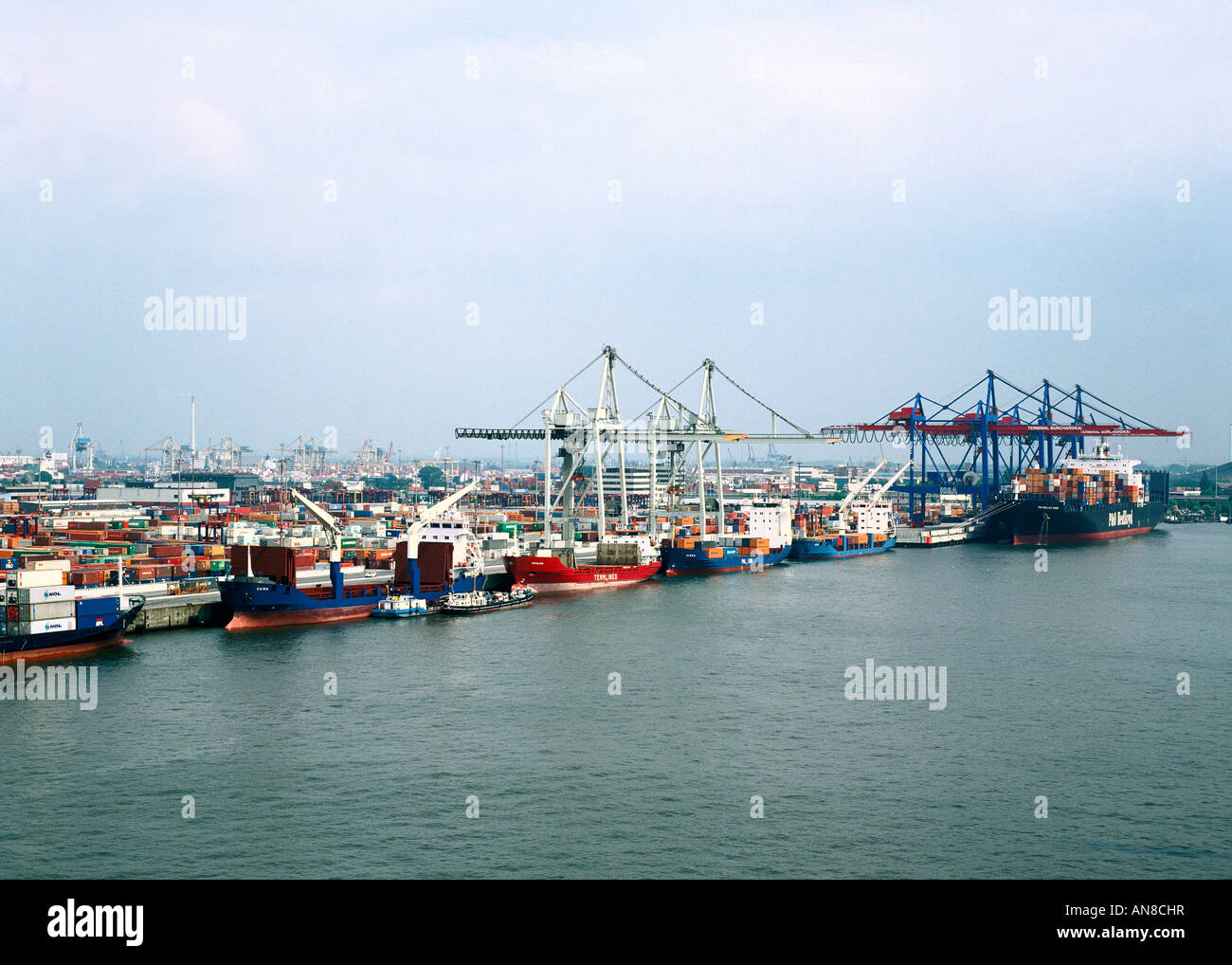 Containerhafen Stockfoto