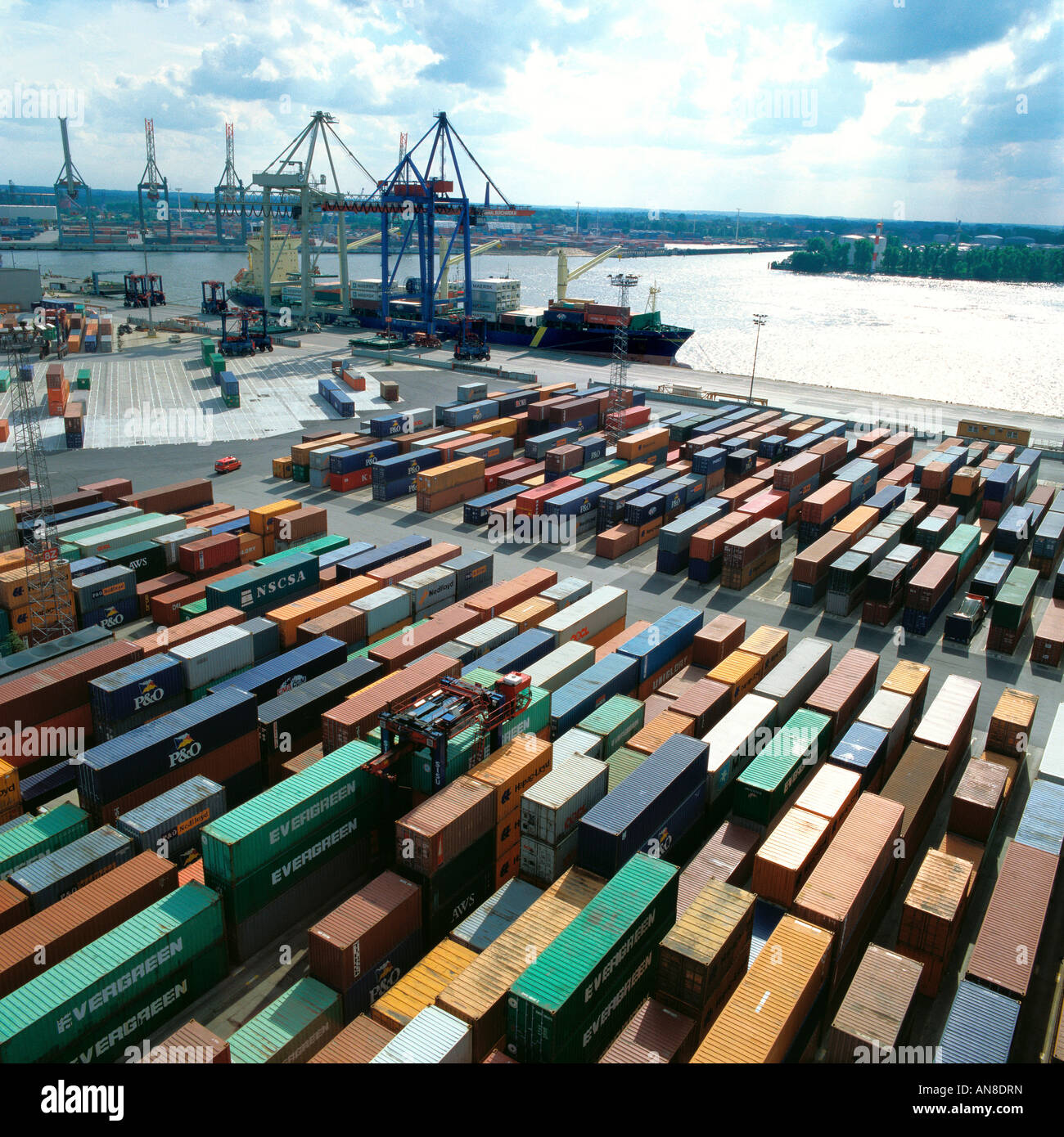 Containerhafen Stockfoto