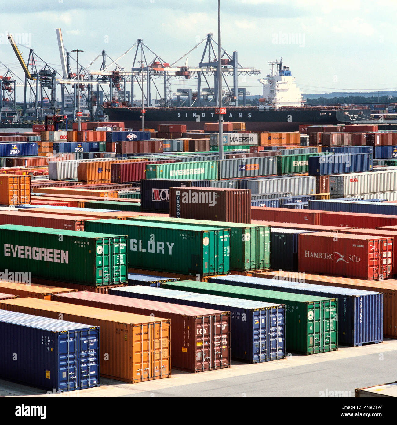 Containerhafen Stockfoto