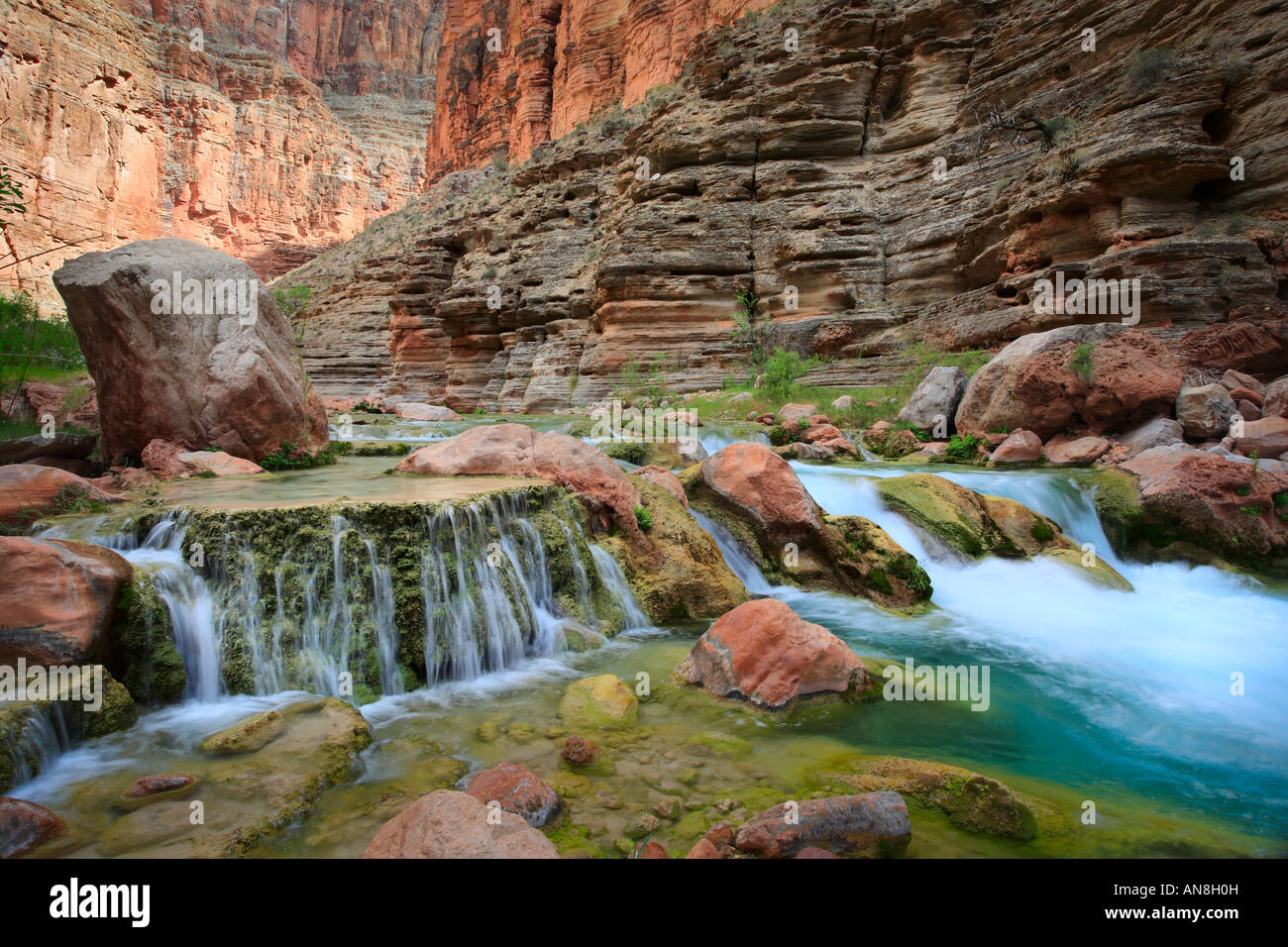 Havasu Creek ist ein Side-Stream auf dem Colorado River im Inneren des Grand Canyon Stockfoto Havasu Creek ist ein Side-Stream auf dem Colorado River im Inneren des Grand Canyon Stockfoto
