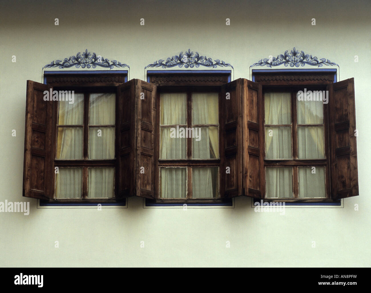 Traditionellen Holzhaus Windows Altstadt Plovdiv Stockfoto