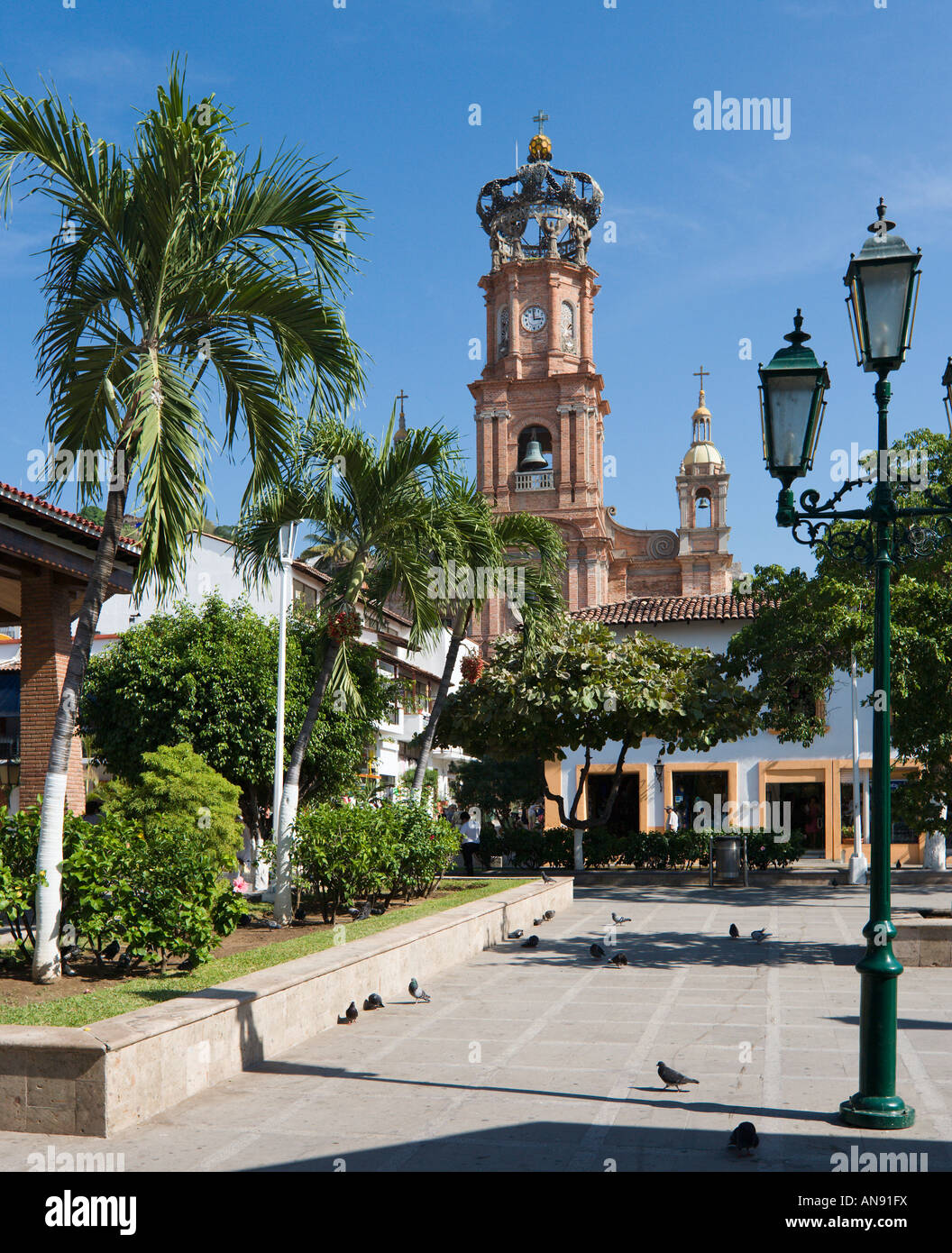 Kathedrale unserer lieben Frau von Guadalupe vom Hauptplatz (Plaza Principal), Altstadt, Puerto Vallarta, Jalisco, Mexiko Stockfoto
