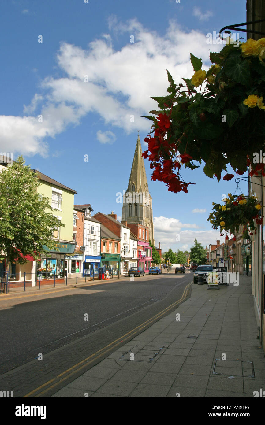 Hängenden Korb auf der High Street Market Harborough Stockfoto