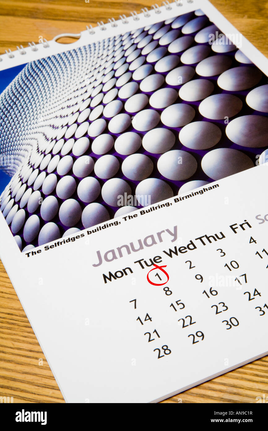 Kalender zeigt 1. Januar rot eingekreist. Stockfoto