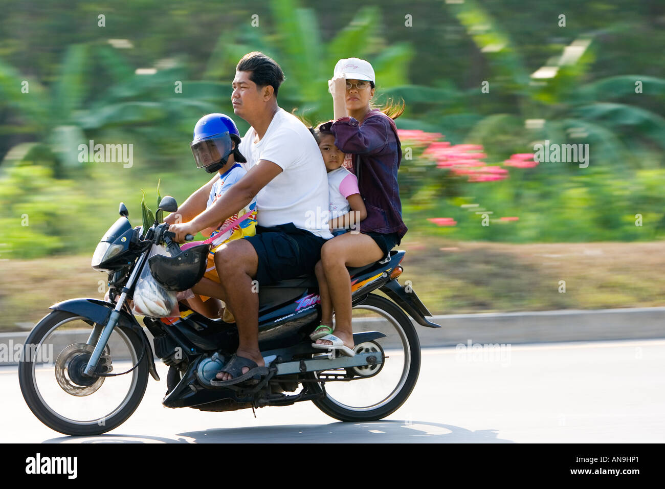 Familie auf ein Motorcyle Bangkok Thailand Reisen Stockfoto