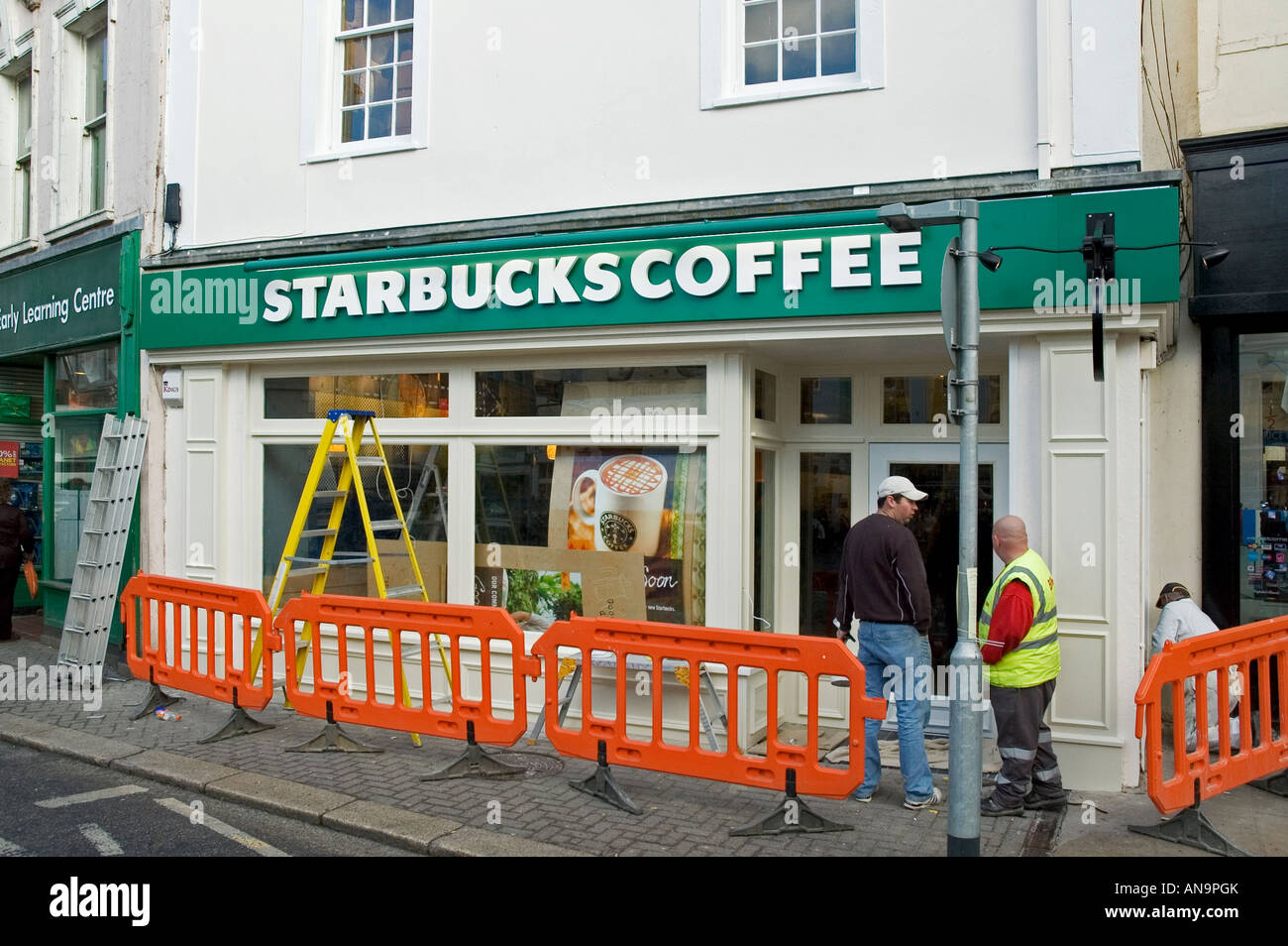 ein neues Starbucks Coffeeshop fast fertig soll in Truro, cornwall Stockfoto