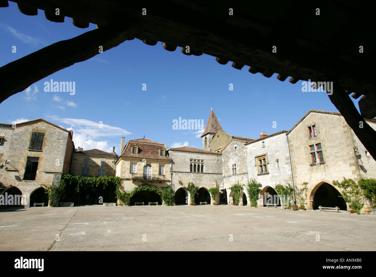 Monpazier Bastide Stadt im Südwesten von Frankreich in den Regionen Dordogne-Lot Stockfoto