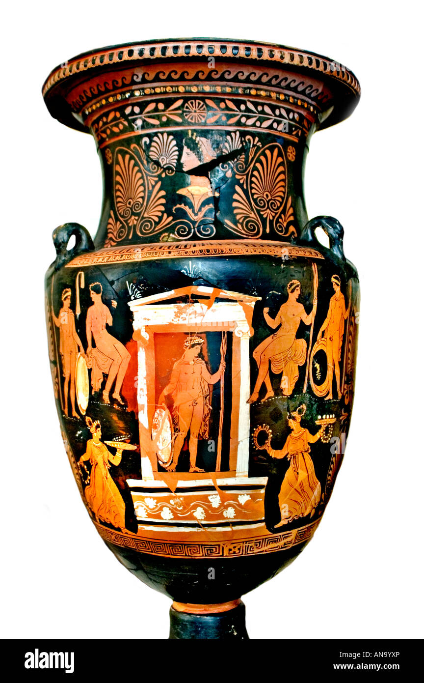 Eine Amphore (Plural: Amphoren oder Amphoren) ist eine Keramikvase mit zwei Griffen und einem langen Hals, der enger als der Körper ist. Griechenland, Stockfoto