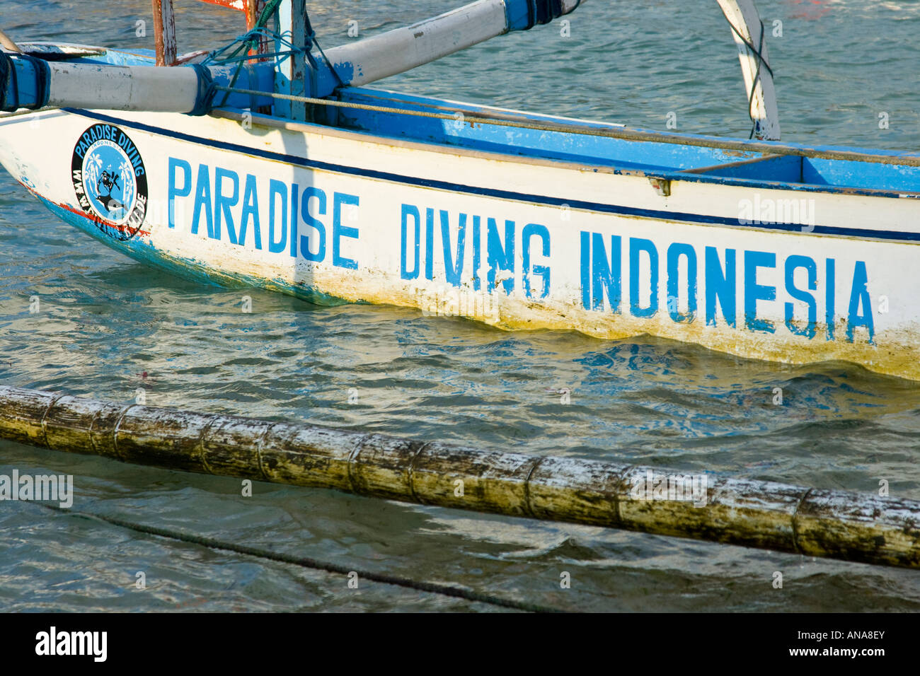Tauchen Sie ein Boot Outrigger Canoe Padang Bai Bali Indonesien Stockfoto