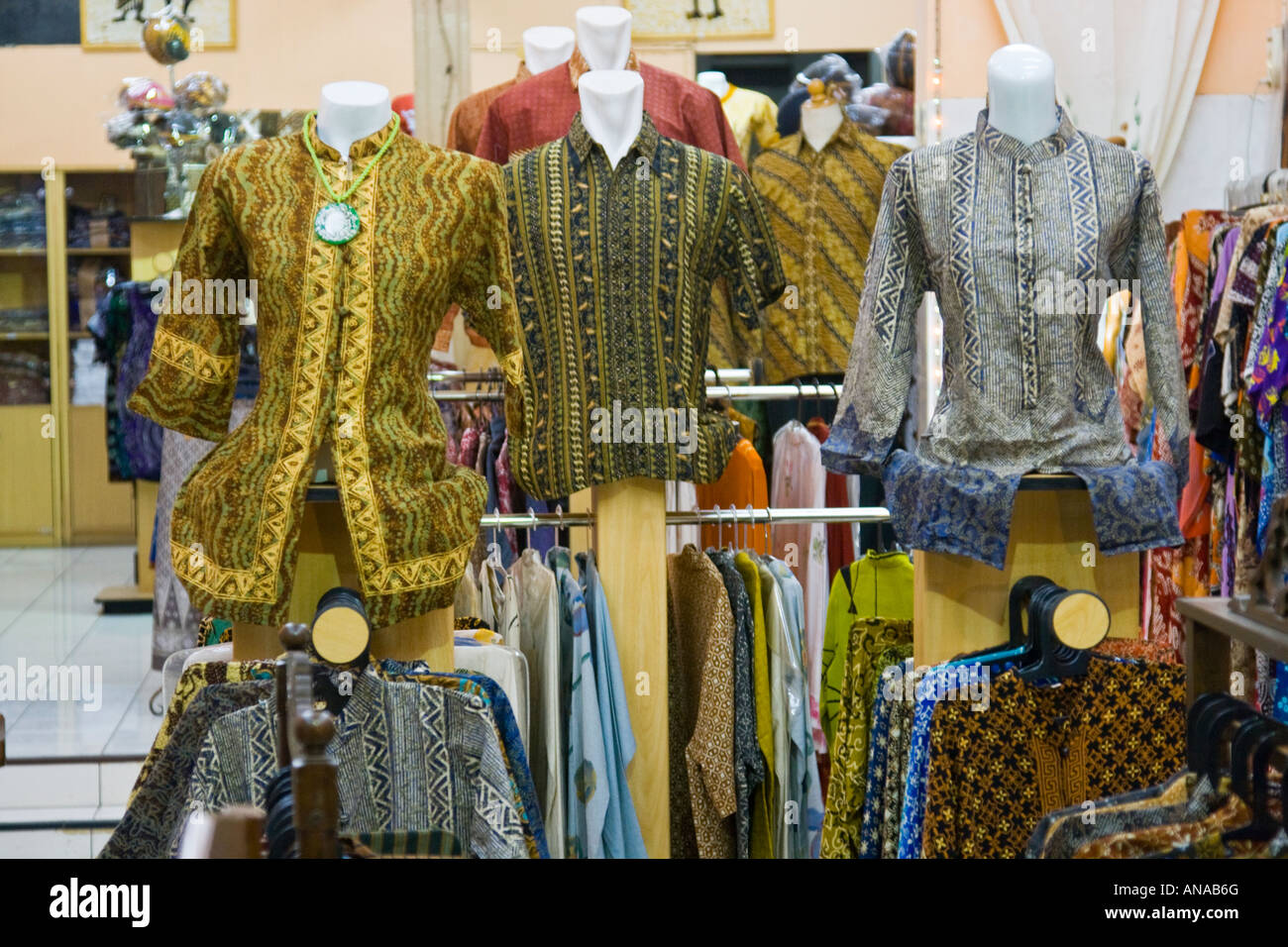 Batik Stoff und Bekleidungsgeschäft Yogyakarta Java Indonesien Stockfoto
