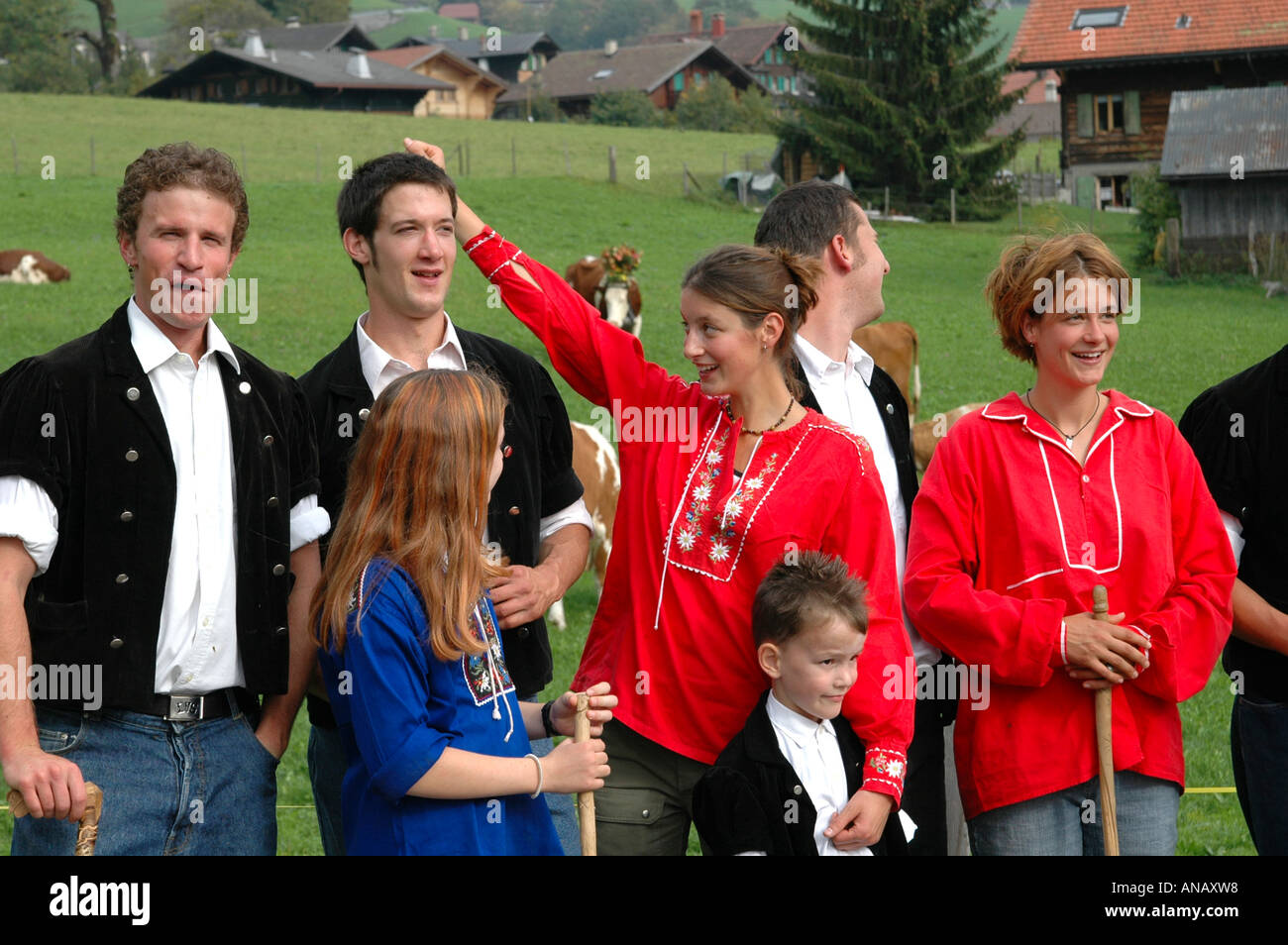 Jugend im traditionellen Schweizer Kostüm, Chateau d ' Oex, Berner Oberland, Kanton Waadt, Schweiz Stockfoto
