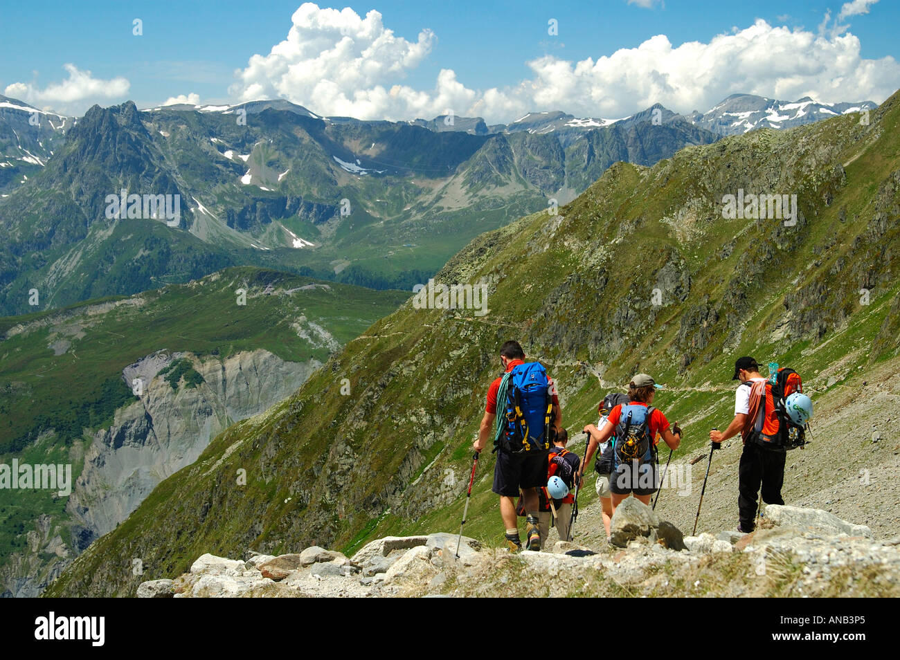 Alpinisten zurück vom Gipfel ins Tal, Savoie Alpen Frankreich Stockfoto