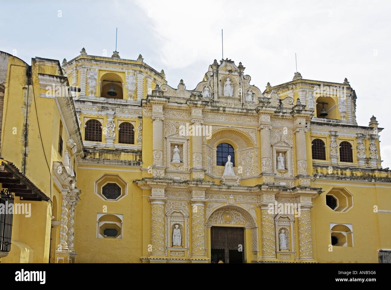 GUATEMALA ANTIGUA Iglesia Y Convento de Nuestra Señora De La Merced in Antigua Stockfoto