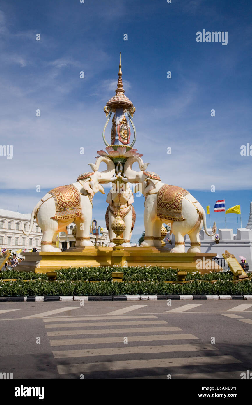 Elefant-Kreisverkehr in der Nähe des Grand Palace in Bangkok Thailand Stockfoto