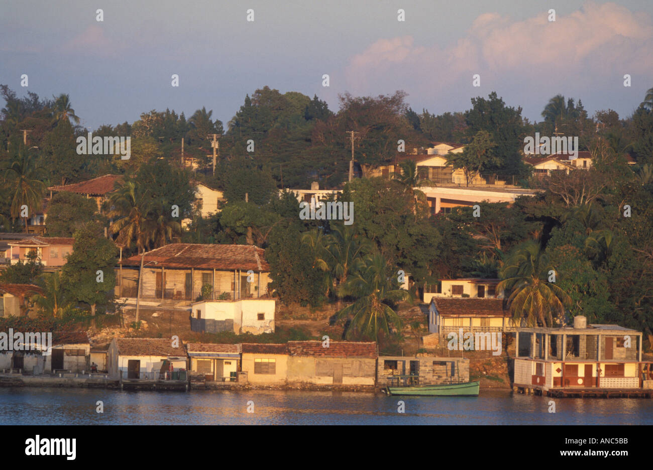 Fischerdorf Perche an Castillo Jagua Einfahrt zur Bucht von Cienfuegos Kuba Stockfoto