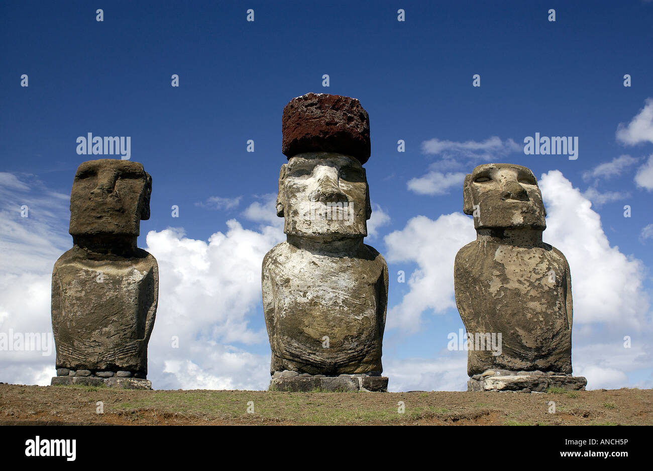 Moais am Ahu Tongariki auf der Osterinsel im Südpazifik Stockfoto
