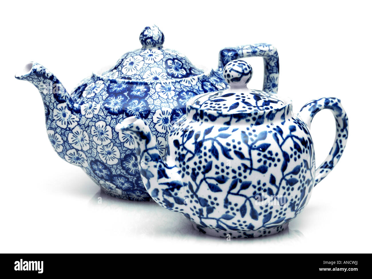 Keramik-Teekannen nur zu redaktionellen Zwecken Stockfoto