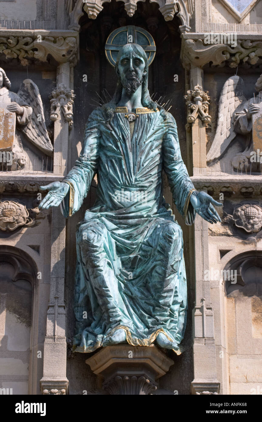 Christus-Kirche-Gateway an der Canterbury Kathedrale zeigt die einladende Figur des Christus Kent England Stockfoto