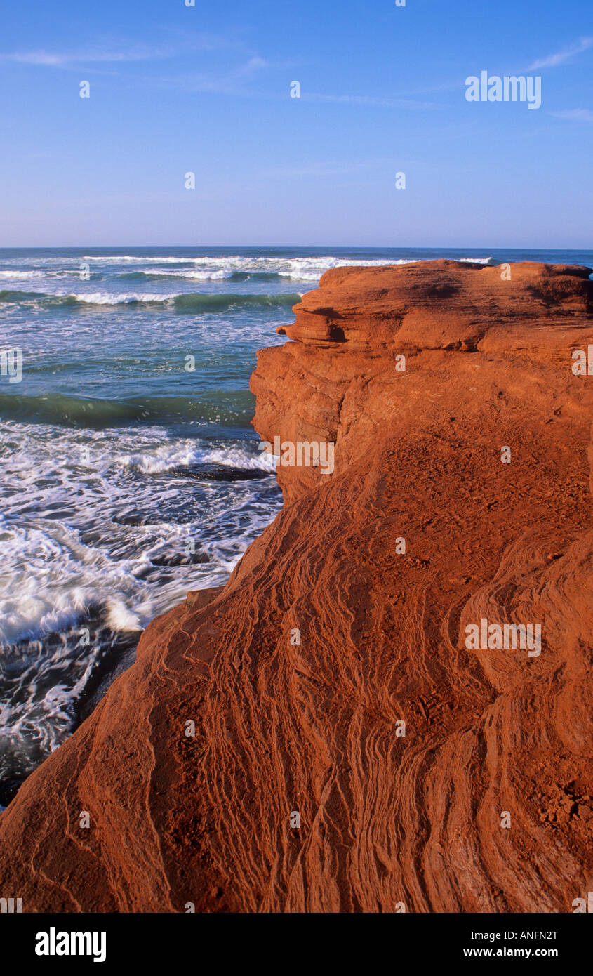 Sandstein Felsen, Cavendish Beach, Prince Edward Island National Park, Prince Edward Island, Kanada. Stockfoto