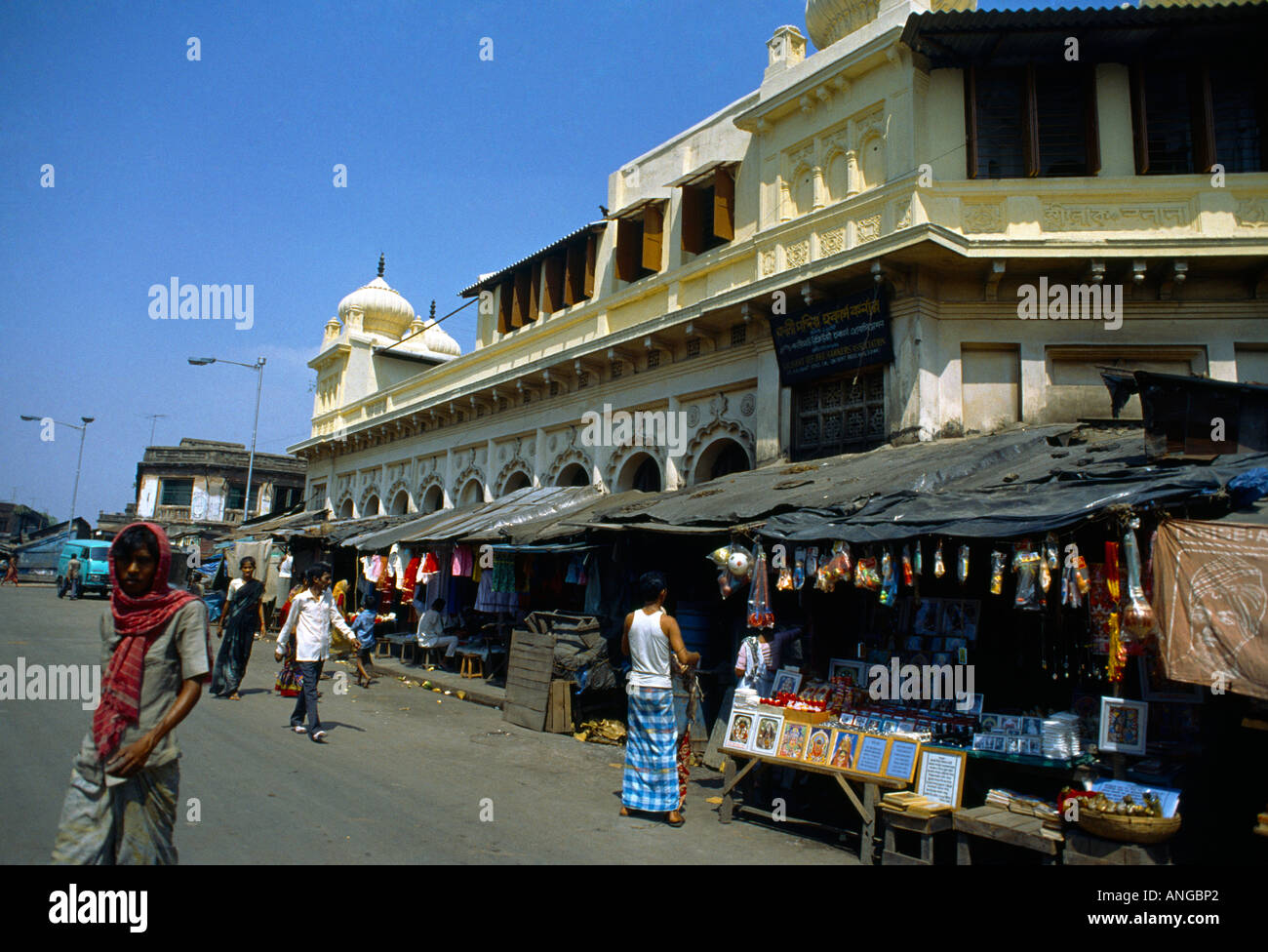 Kalkutta Indien außen Kali Tempel wo Mutter Theresa Geschäfte begonnen Stockfoto