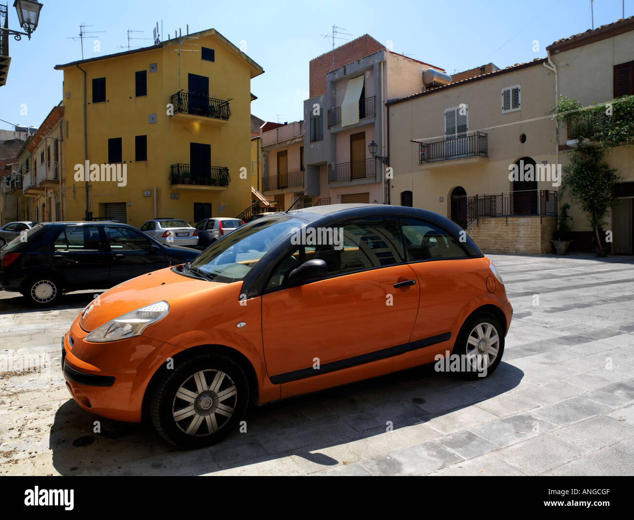 Sizilien Italien Santo Stefano di Camastra Orange Fiat Stockfoto