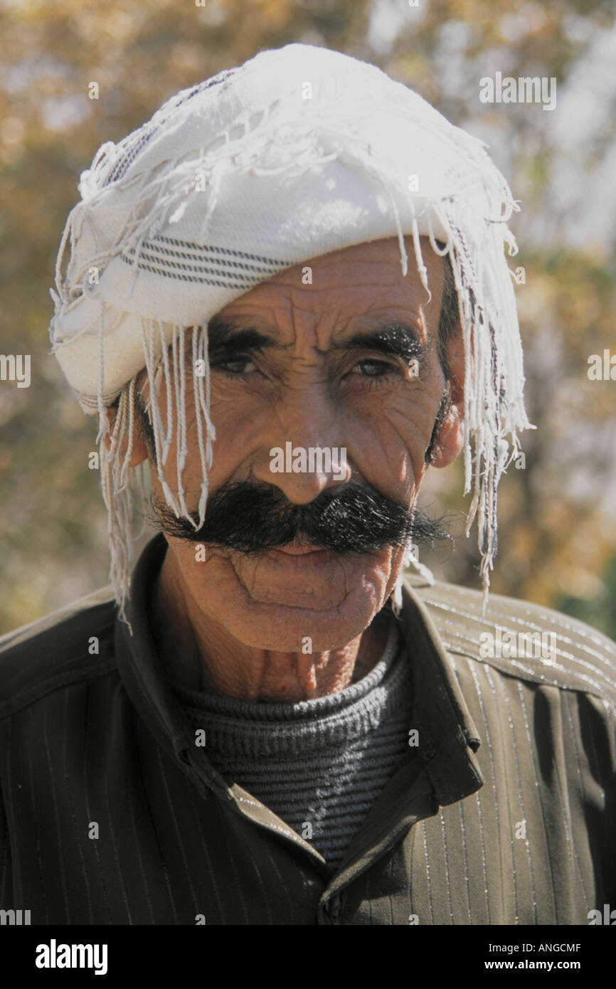 Iran Kermanshah Provinz alte kurdische Mann Porträt Stockfoto