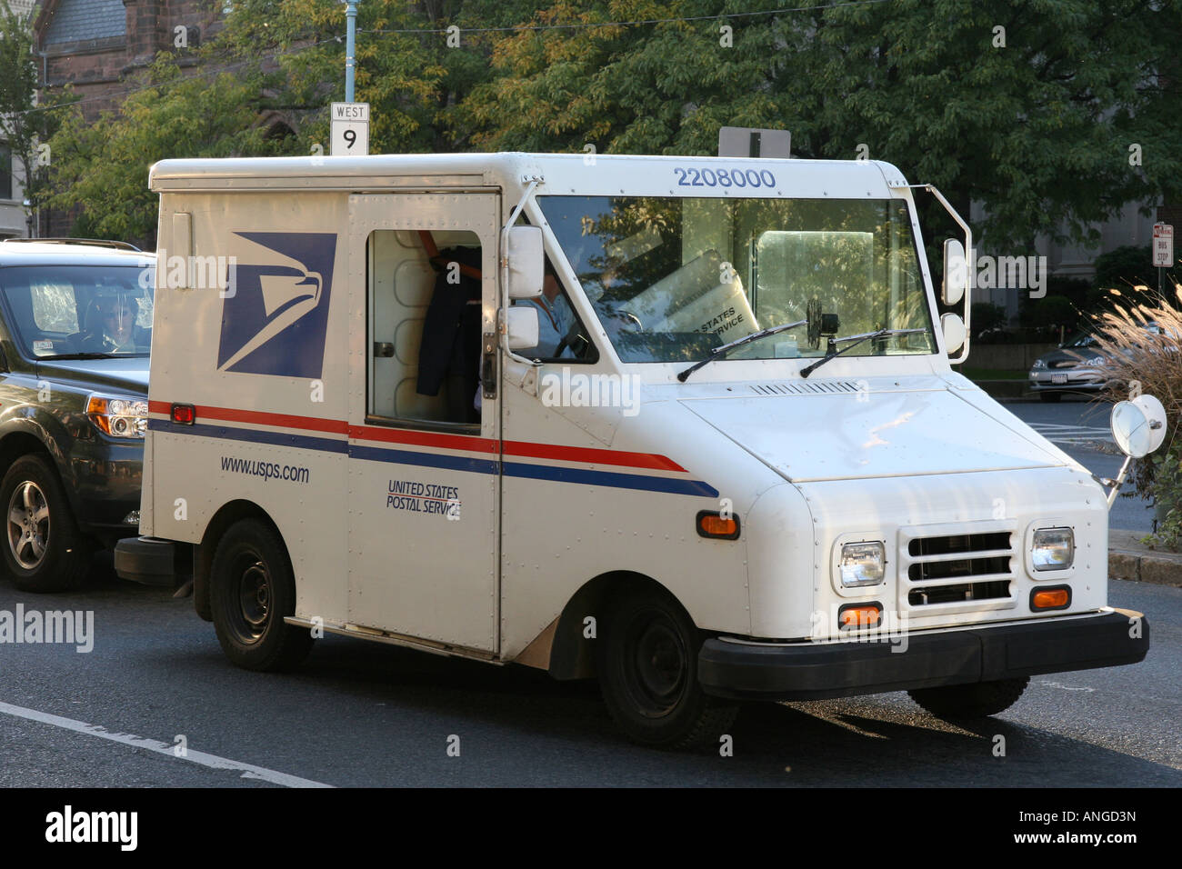 United States Postal Service elektrische Delivery Truck Northampton Massachusetts USA Vereinigte Staaten von Amerika Stockfoto