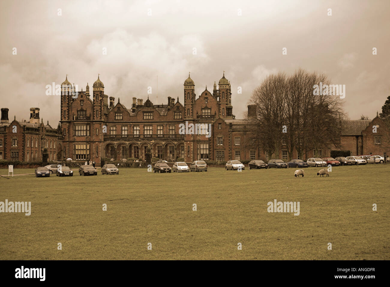 Die Halle. Capesthorne Hall, Siddington, Cheshire, Vereinigtes Königreich. Stockfoto