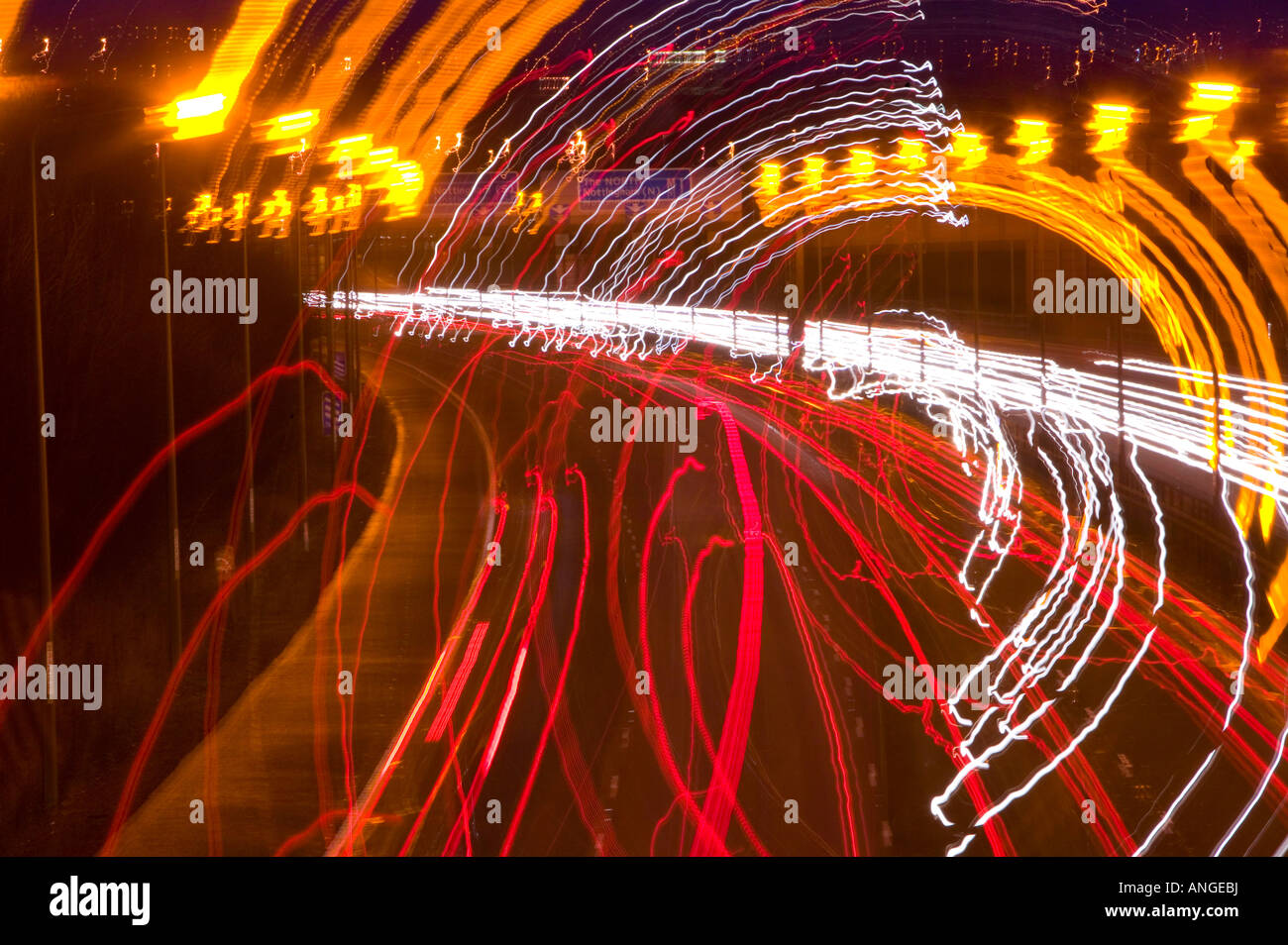 Autolichter auf der Autobahn M1 in Leicestershire UK abstrakt Stockfoto